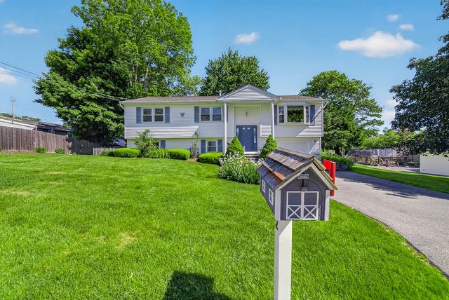 2 Garner Avenue, Johnston, RI 02919