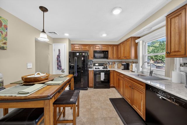 2 Garner Avenue, Johnston, RI 02919