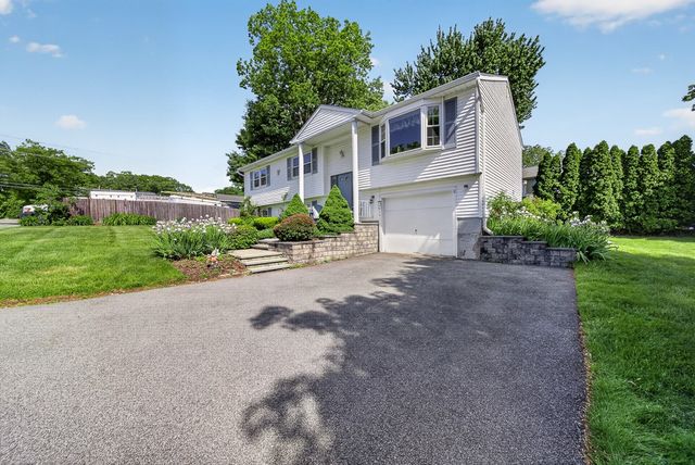 2 Garner Avenue, Johnston, RI 02919