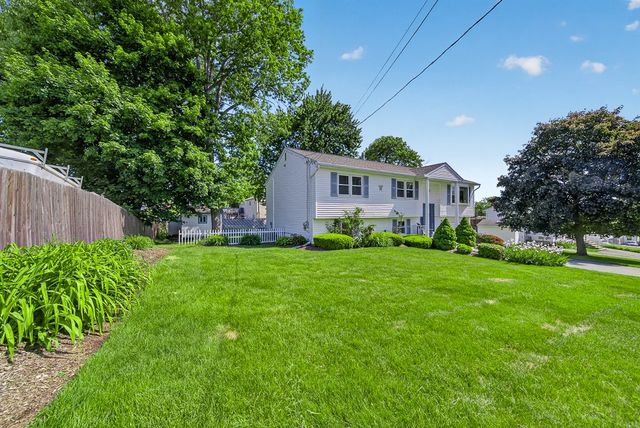 2 Garner Avenue, Johnston, RI 02919