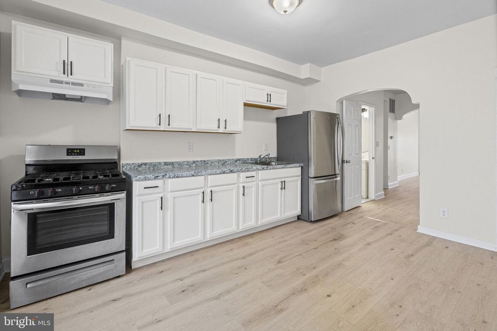 2022 CLIFTWOOD AVE, Baltimore, MD 21213