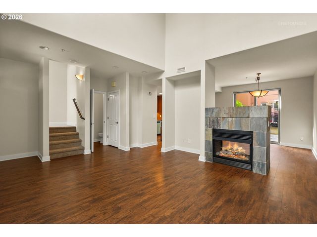 6279 Ne CARILLION Dr 102, Hillsboro, OR 97124