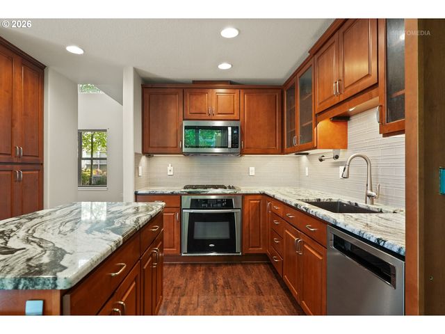 6279 Ne CARILLION Dr 102, Hillsboro, OR 97124
