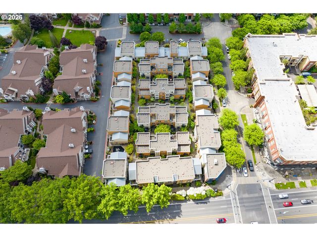 6279 Ne CARILLION Dr 102, Hillsboro, OR 97124