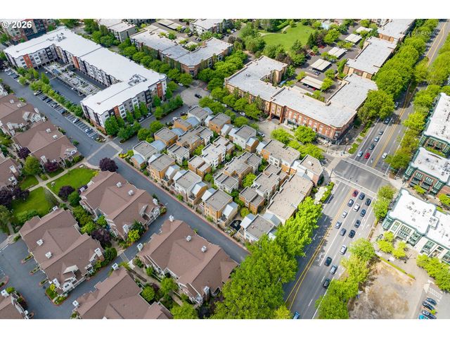 6279 Ne CARILLION Dr 102, Hillsboro, OR 97124