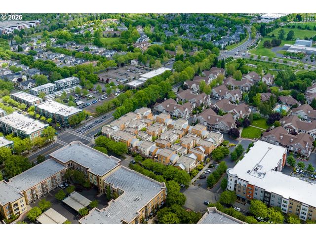 6279 Ne CARILLION Dr 102, Hillsboro, OR 97124
