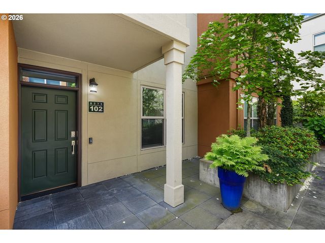 6279 Ne CARILLION Dr 102, Hillsboro, OR 97124