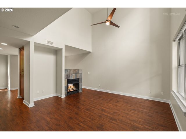 6279 Ne CARILLION Dr 102, Hillsboro, OR 97124