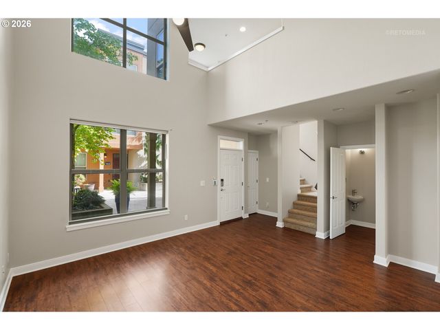 6279 Ne CARILLION Dr 102, Hillsboro, OR 97124