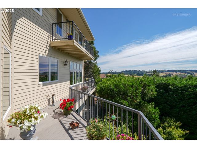 18500 RAY RIDGE Dr, Lake Oswego, OR 97034