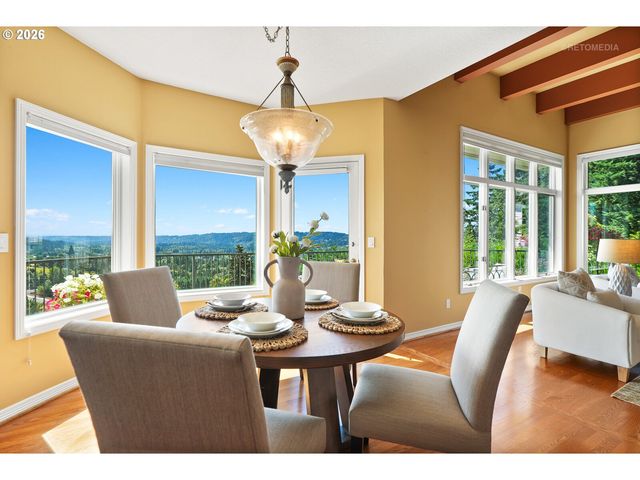 18500 RAY RIDGE Dr, Lake Oswego, OR 97034