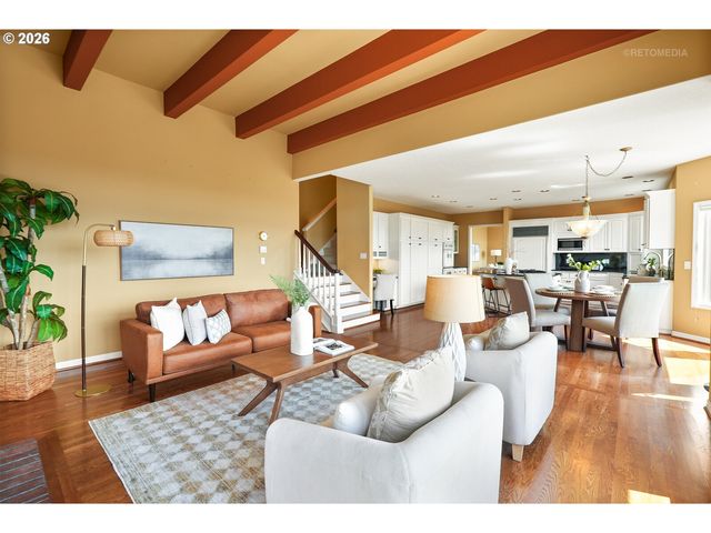 18500 RAY RIDGE Dr, Lake Oswego, OR 97034