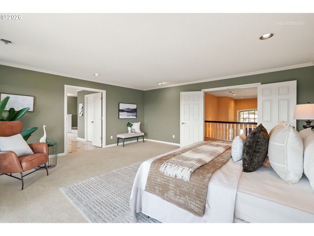 18500 RAY RIDGE Dr, Lake Oswego, OR 97034