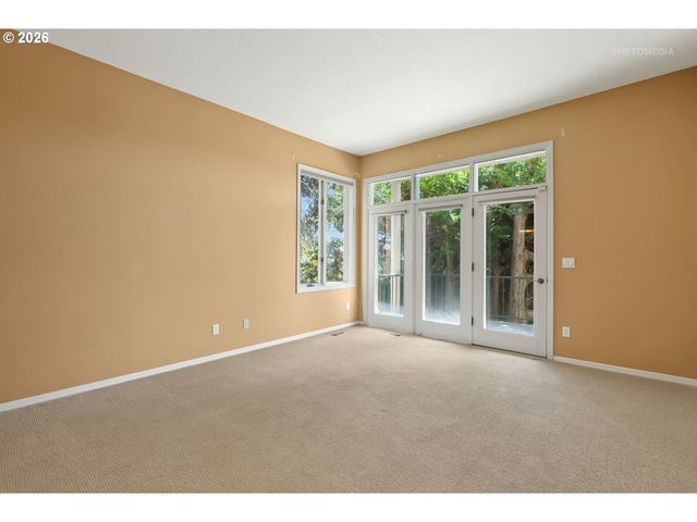18500 RAY RIDGE Dr, Lake Oswego, OR 97034