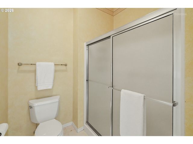 18500 RAY RIDGE Dr, Lake Oswego, OR 97034