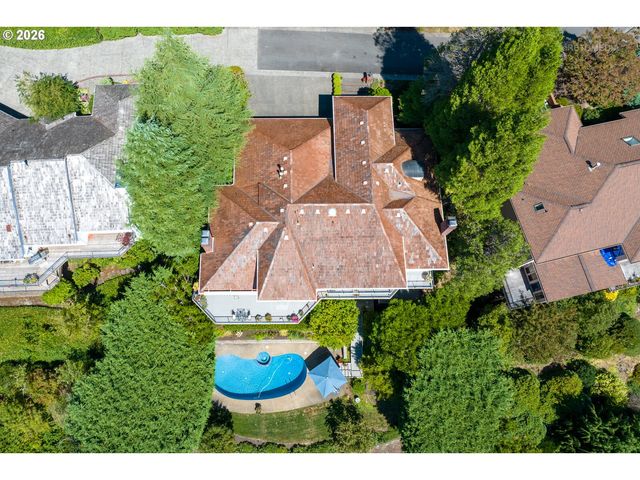 18500 RAY RIDGE Dr, Lake Oswego, OR 97034