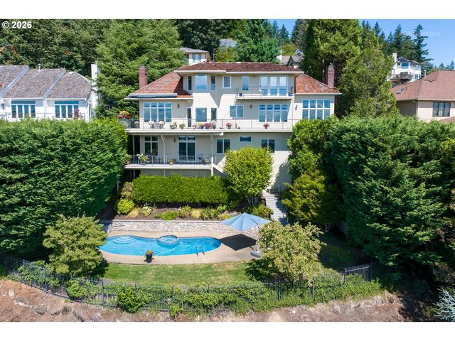 18500 RAY RIDGE Dr, Lake Oswego, OR 97034