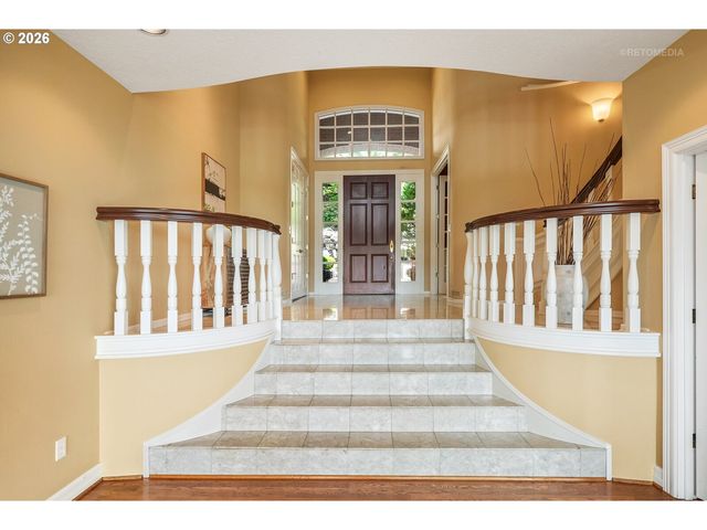 18500 RAY RIDGE Dr, Lake Oswego, OR 97034