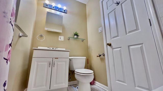 7221 S Euclid Avenue 1A, Chicago, IL 60649