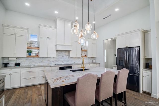 3300 Saint Honore Drive, Mcallen, TX 78541