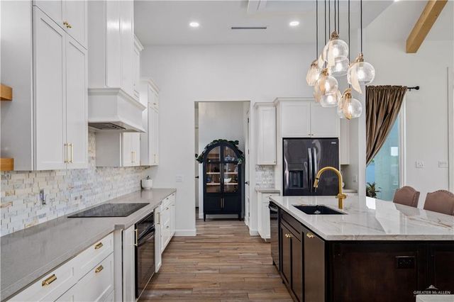 3300 Saint Honore Drive, Mcallen, TX 78541