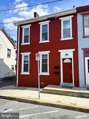 924 WATER ST, Lebanon, PA 17046