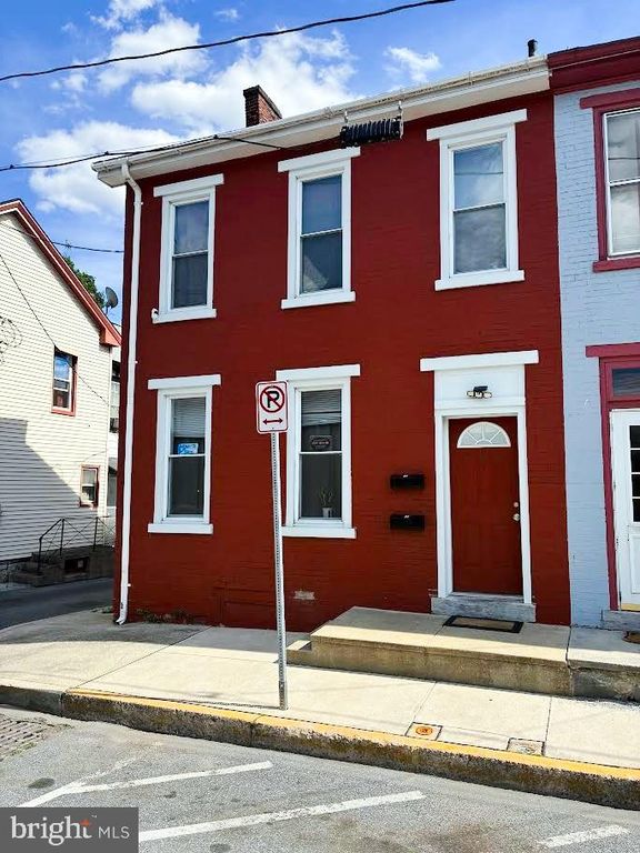 924 WATER ST, Lebanon, PA 17046