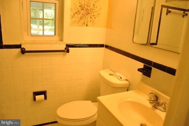 11712 VEIRS MILL RD, Silver Spring, MD 20902