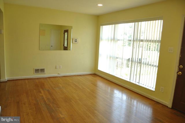 11712 VEIRS MILL RD, Silver Spring, MD 20902