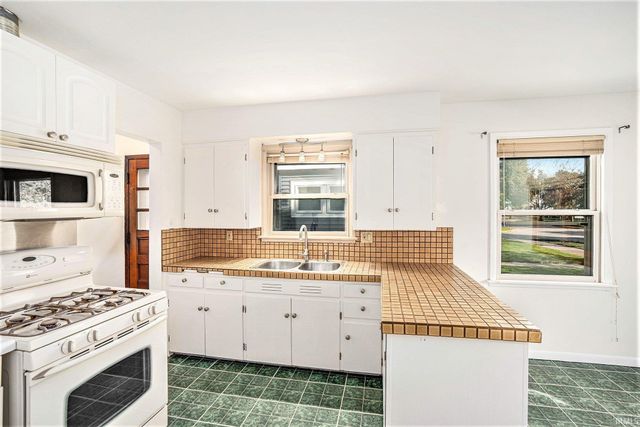 1106 Strong Avenue, Elkhart, IN 46514