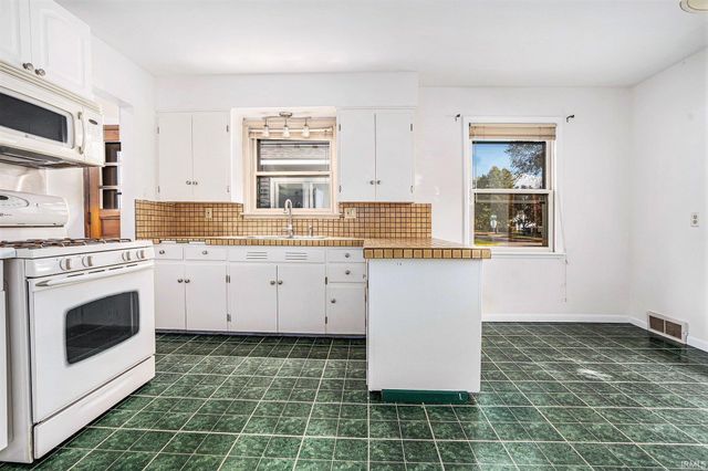 1106 Strong Avenue, Elkhart, IN 46514