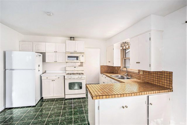 1106 Strong Avenue, Elkhart, IN 46514