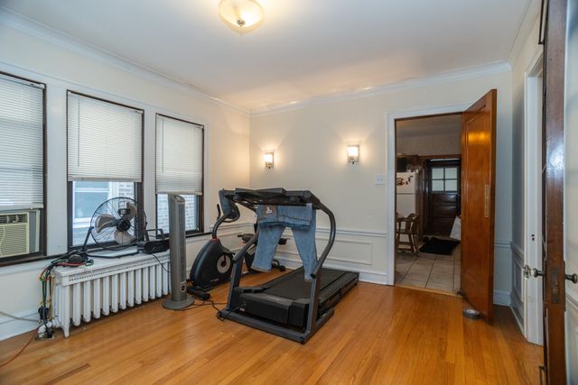 5834 N Maplewood Avenue, Chicago, IL 60659