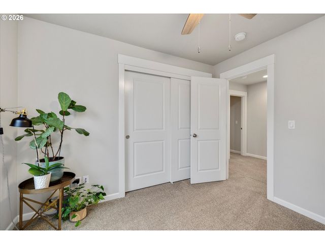 1460 Se 9TH Ave, Canby, OR 97013