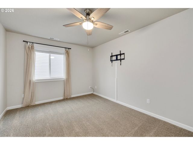 1460 Se 9TH Ave, Canby, OR 97013