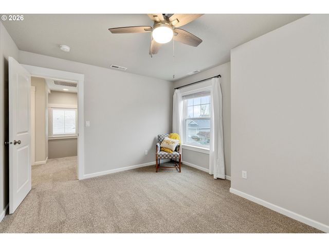 1460 Se 9TH Ave, Canby, OR 97013