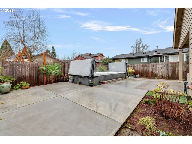 1460 Se 9TH Ave, Canby, OR 97013