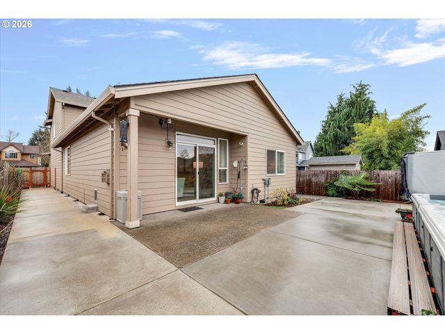 1460 Se 9TH Ave, Canby, OR 97013
