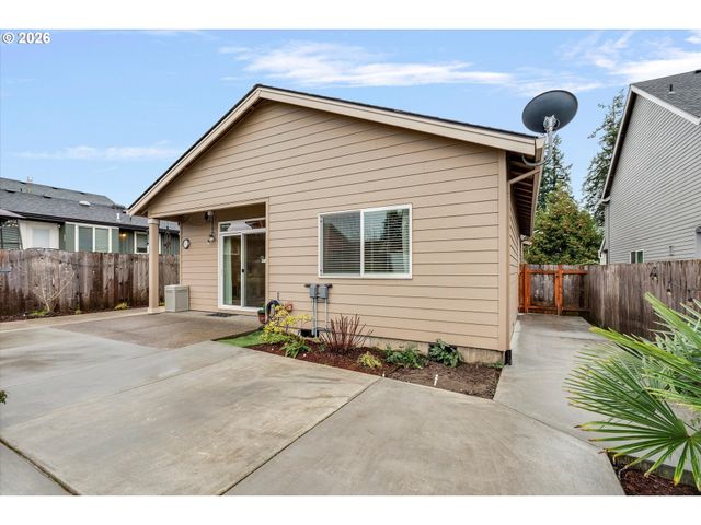 1460 Se 9TH Ave, Canby, OR 97013