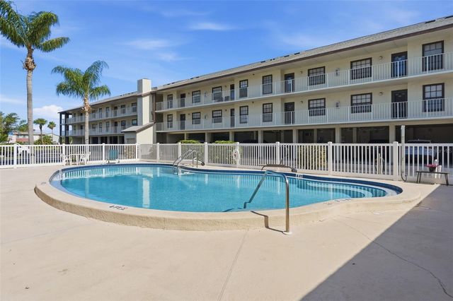 340 CAUSEWAY BOULEVARD 107, Dunedin, FL 34698