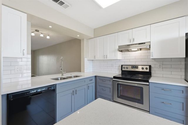 340 CAUSEWAY BOULEVARD 107, Dunedin, FL 34698