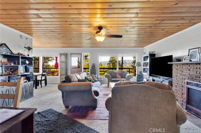 993 Mercury Way, Crestline, CA 92325