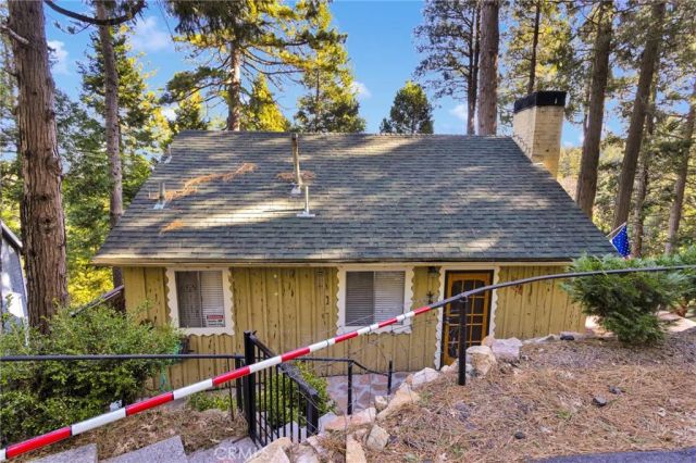 993 Mercury Way, Crestline, CA 92325