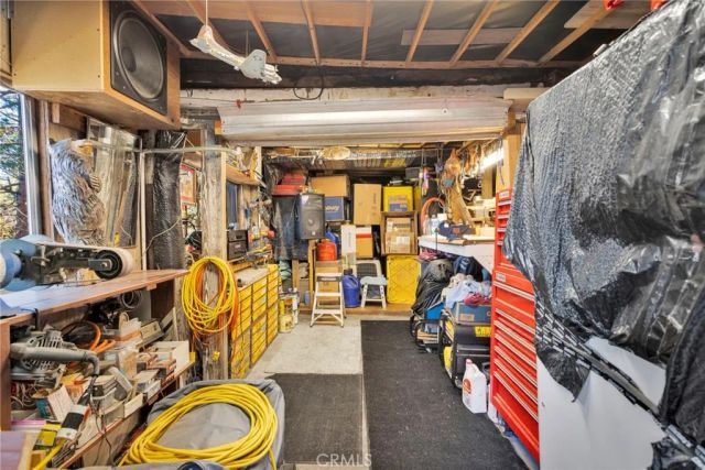 993 Mercury Way, Crestline, CA 92325