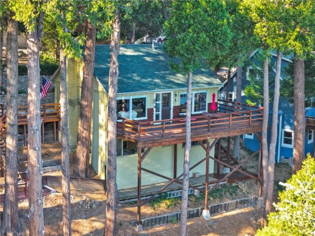 993 Mercury Way, Crestline, CA 92325