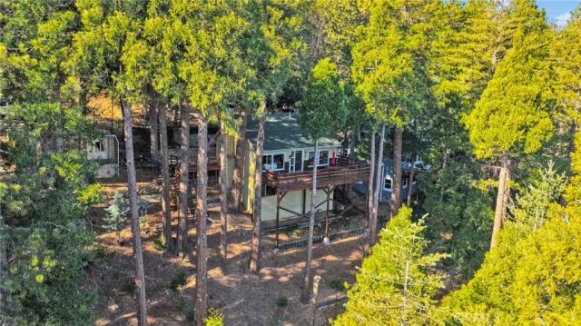 993 Mercury Way, Crestline, CA 92325