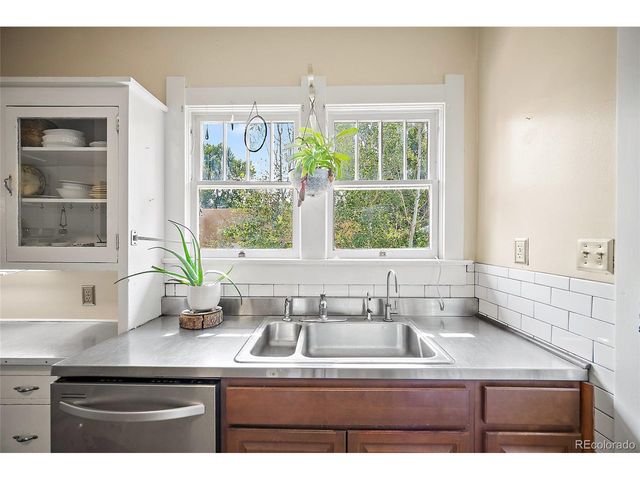 1823 W Pikes Peak Ave, Colorado Springs, CO 80904