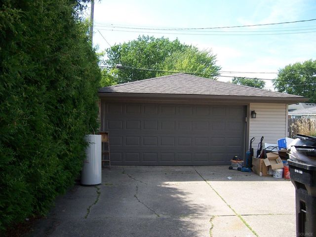 15959 Dugan Street, Roseville, MI 48066