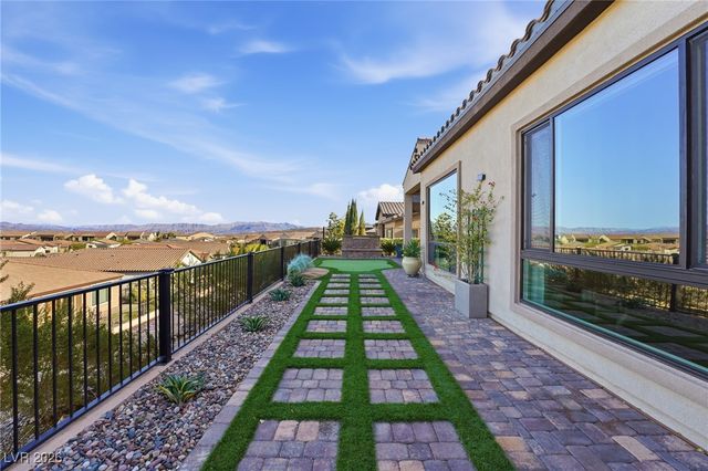 58 Aster Beach Avenue, Henderson, NV 89011