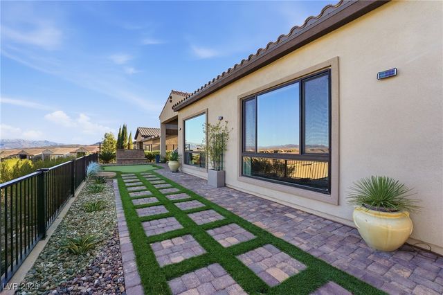 58 Aster Beach Avenue, Henderson, NV 89011